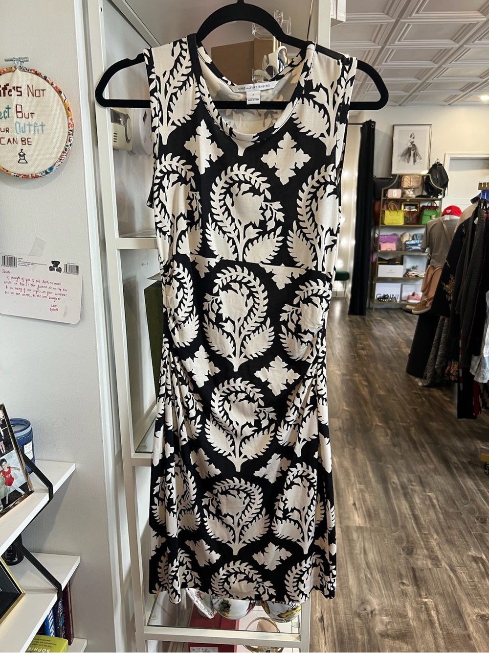 Diane Von Furstenberg Black and Cream Sleeveless Printed Dress